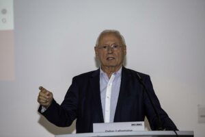 Oskar schwingt die Nazikeule