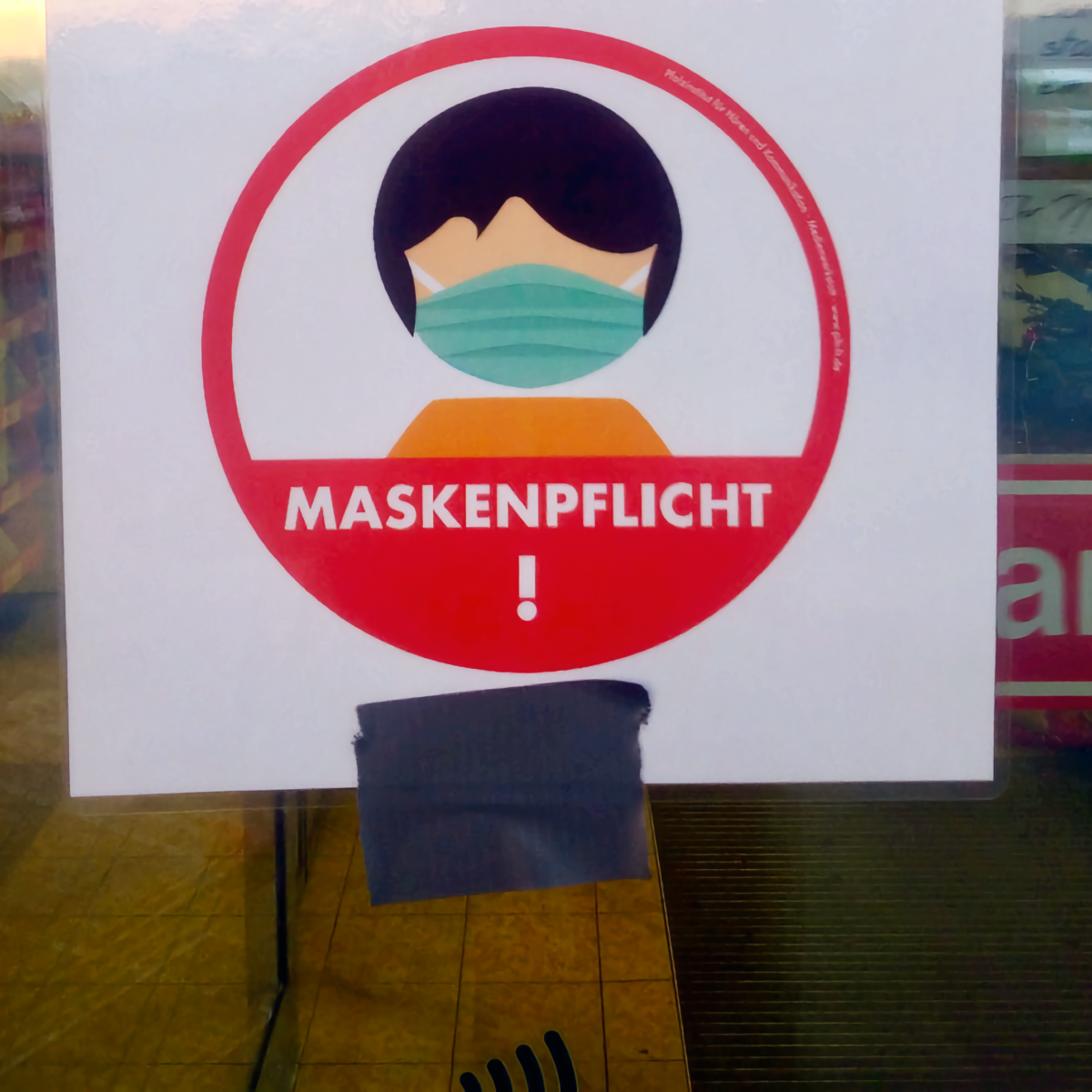 Maskenprozess: Arzt zu 15.000 Euro Geldstrafe verurteilt