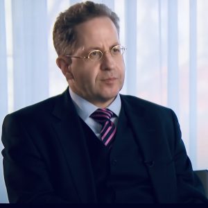 April, April! Maaßen wird vom Verfassungsschutz als Rechtsextremist  beobachtet und könnte Ruhegehalt verlieren