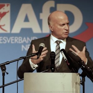 Wagenknecht: „AfD-Oberst Lucassen ist mit der Rüstungsindustrie verbandelt“