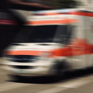 Wismar: Iraner (21) greift Spaziergängerin (63) mit Messer an