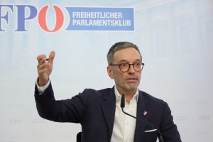 Kickl an Syrer: „Eure Heimat braucht euch jetzt!“