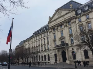 Russische Botschaft fordert französische Behörden auf, den Schutz der Rechte des Telegram-Chefs sicherzustellen