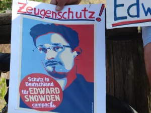 Snowden sagt, explodierende Pager im Libanon seien wahrscheinlich mit Sprengstoff bestückt