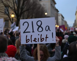 Abtreibung bald legal? Initiative ruft zum Protest auf!