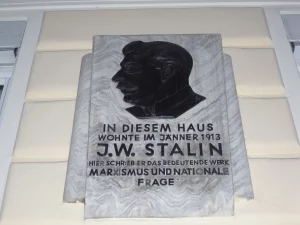Unfassbar: SPÖ verweigert Entfernung von Stalin-Gedenktafel