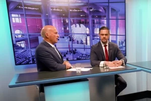 Spinnen die bei der AfD? Umstrittene Kriegstreiber Lucassen und Gnauck fordern deutsche Atombomben