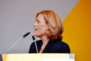 Wird nach Merz auch Klöckner größenwahnsinnig?