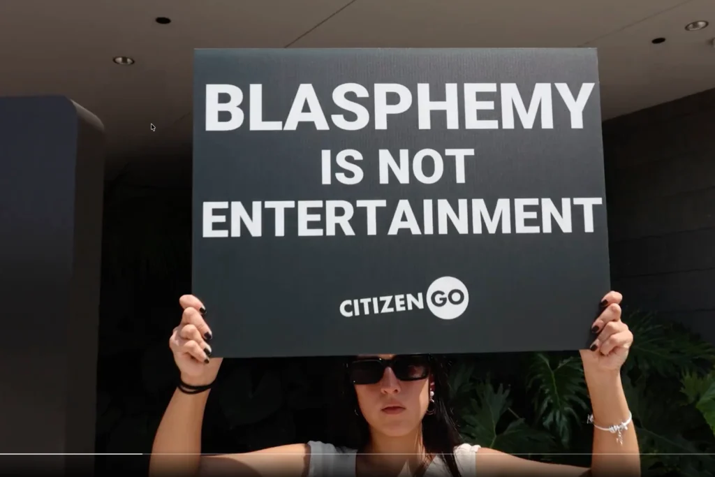 Christen protestieren vor Apple-Zentrale gegen Verhöhnung des Glaubens in TV-Serie