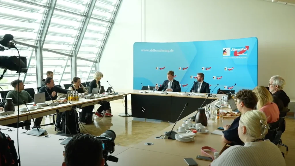 AfD warnt vor Verfassungsgericht-Skandal und Schuldenrekord