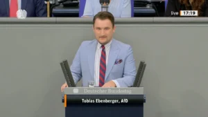 Geht es noch schlimmer? CDU-Sitzungsleiterin Lindholz erteilt Ordnungsruf für’s Kopfschütteln