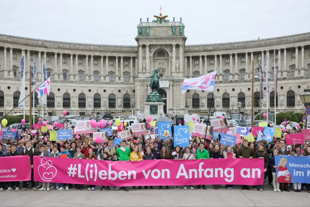 Bombenalarm beim „Marsch für das Leben“ – Karlskirche evakuiert!