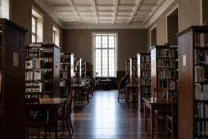 Digitale Bücherverbrennung 2.0? Staat will konservative Bibliothek unsichtbar machen