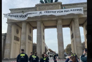 Hamas-Anhänger besetzen Brandenburger Tor