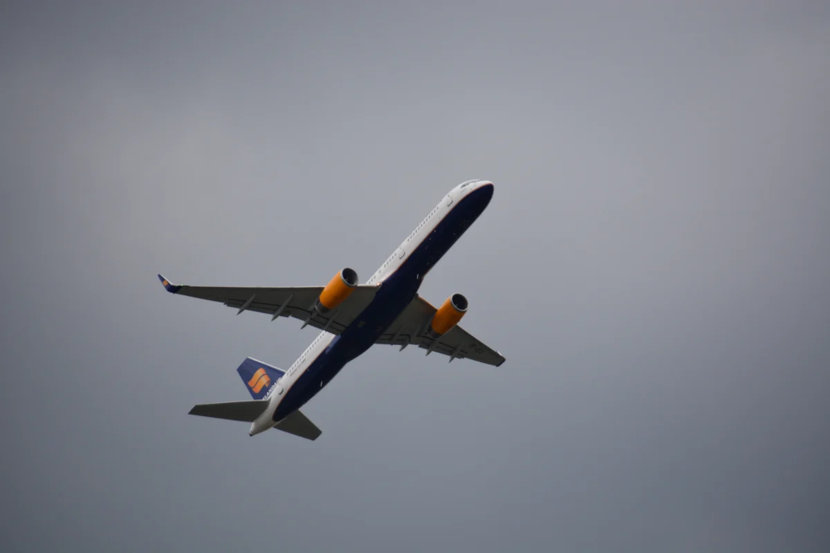 Urlaubsflüge bald gestrichen? Kerosin wird knapp!