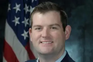 Zwei Jahre unter Verschluss: UFO-Whistleblower starb kurz vor Kongress-Aussage – angeblich war es ein Drogenunfall