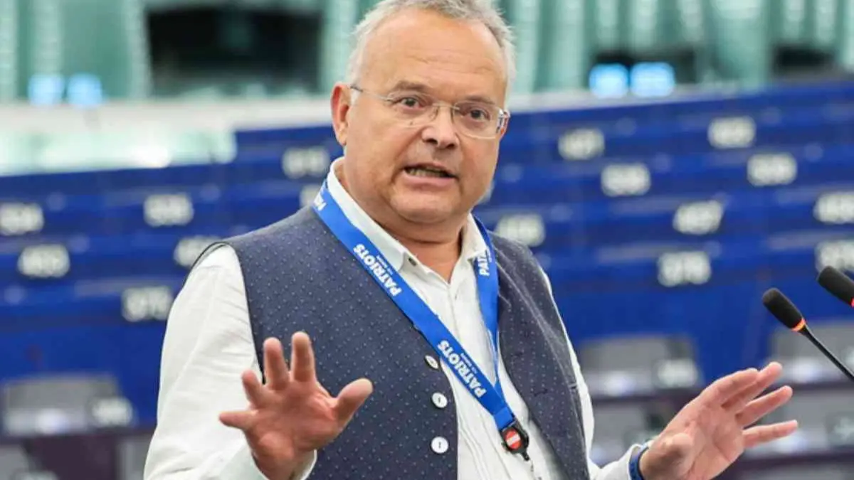EU-Abgeordneter Gerald Hauser spricht über Laborfleisch und den Schutz der heimischen Landwirtschaft